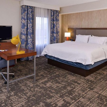 Hampton Inn & Suites Уилмингтон Экстерьер фото
