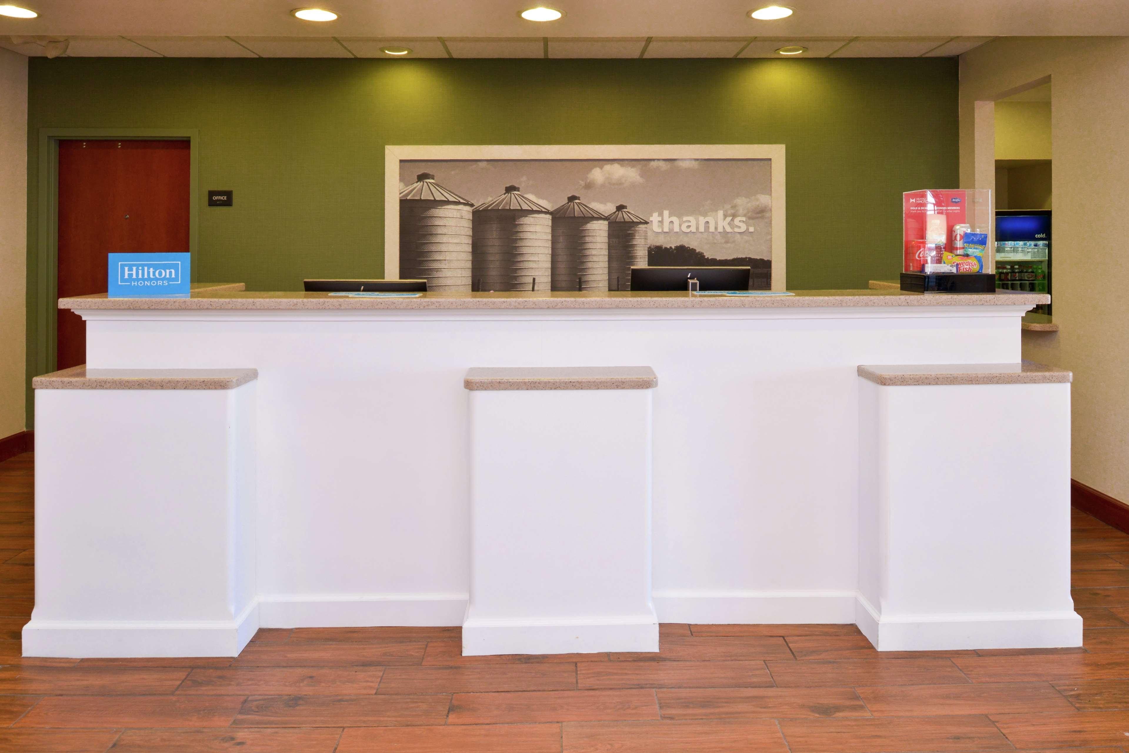 Hampton Inn & Suites Уилмингтон Экстерьер фото