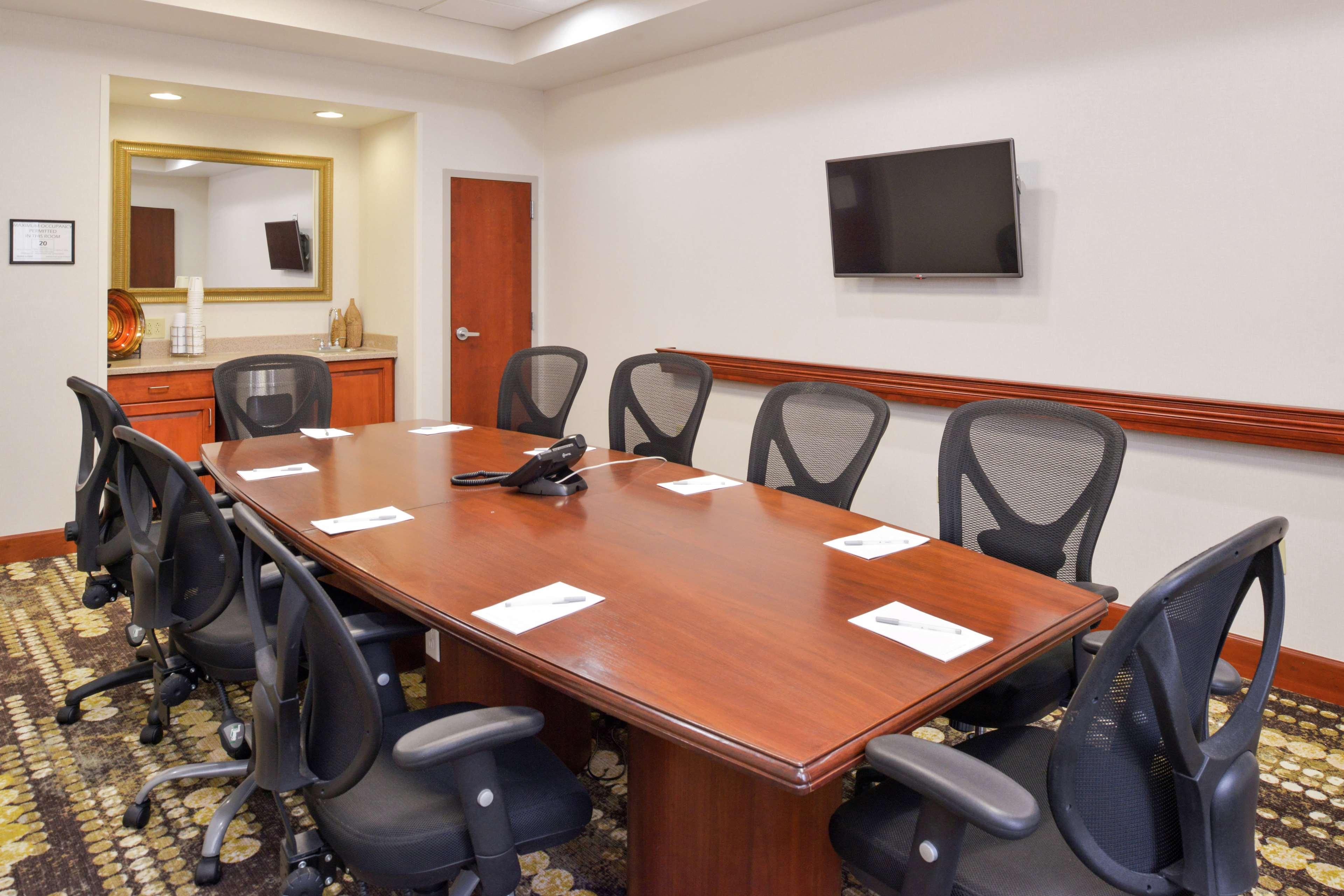 Hampton Inn & Suites Уилмингтон Экстерьер фото