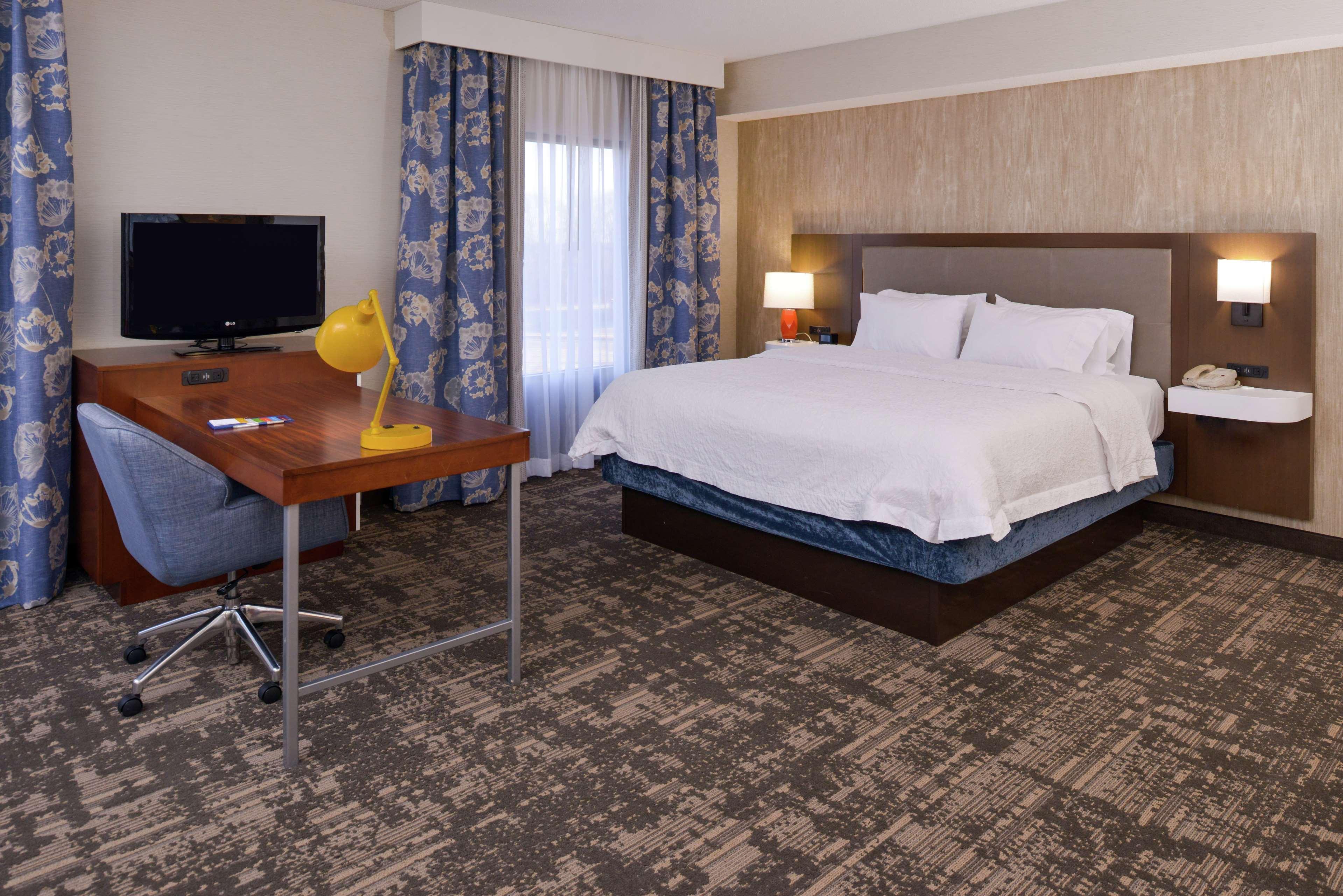 Hampton Inn & Suites Уилмингтон Экстерьер фото