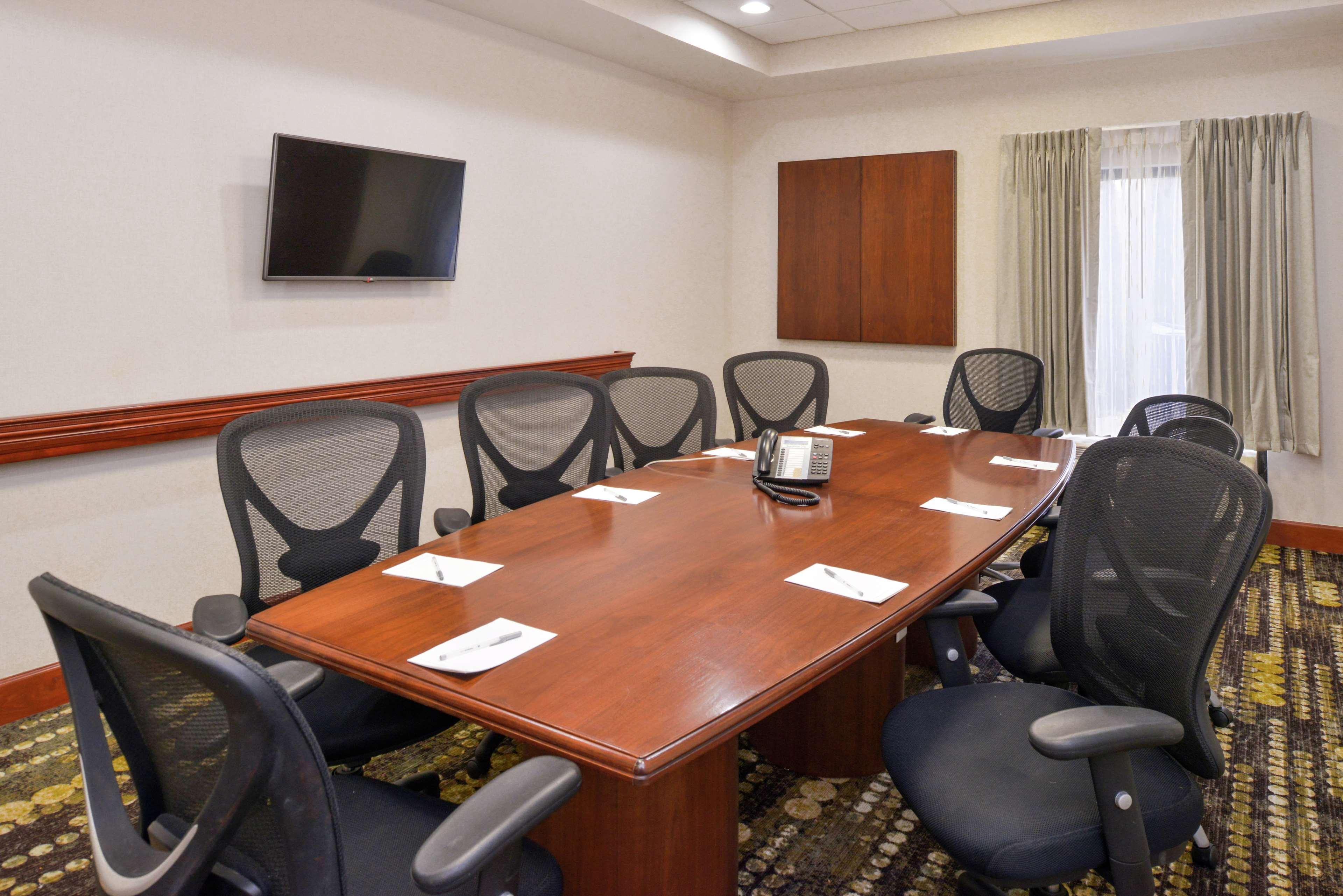 Hampton Inn & Suites Уилмингтон Экстерьер фото