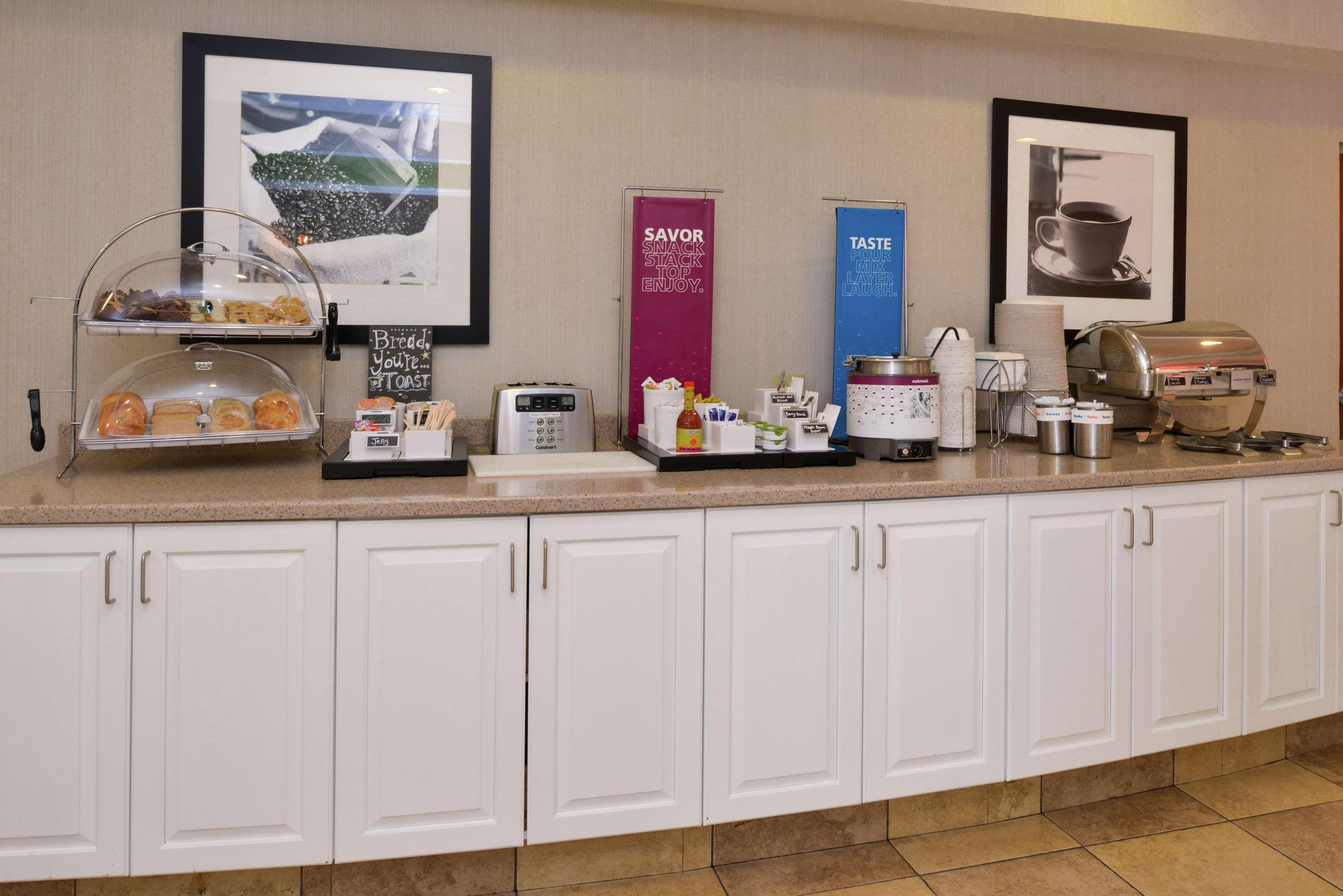 Hampton Inn & Suites Уилмингтон Экстерьер фото
