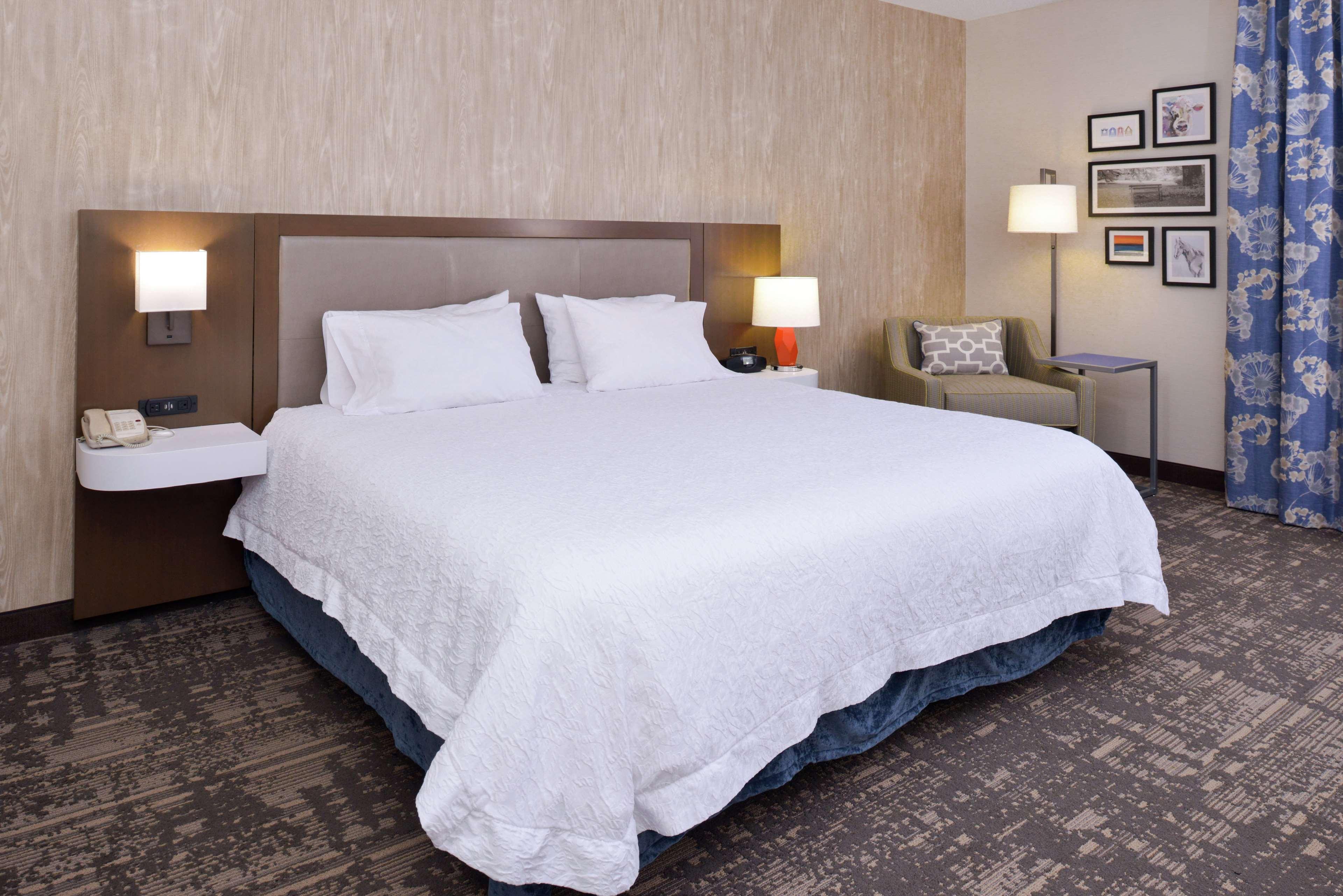 Hampton Inn & Suites Уилмингтон Экстерьер фото